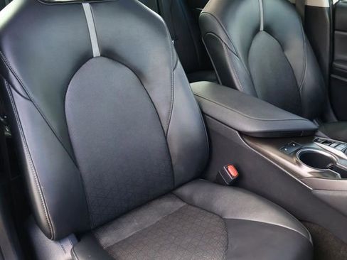 Used 2023 Toyota Camry XSE FWD image 17
