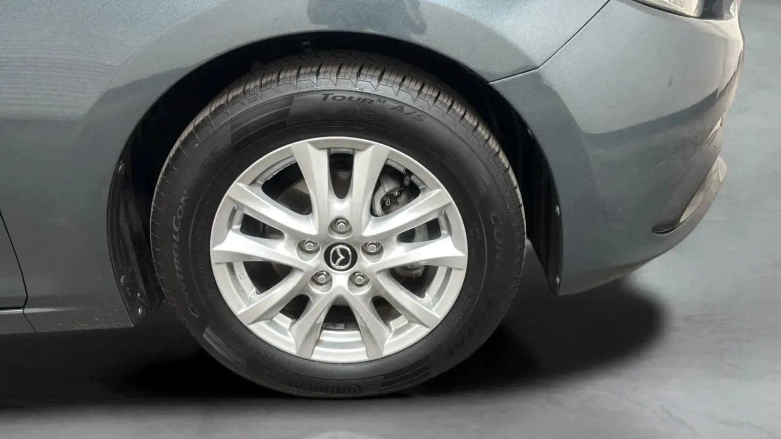 Used 2016 MAZDA MAZDA3 i Sport w/ Preferred Equipment Package FWD image 26