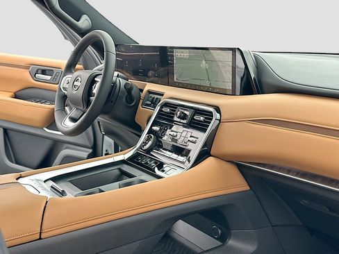 New 2025 Nissan Armada Platinum Reserve image 5