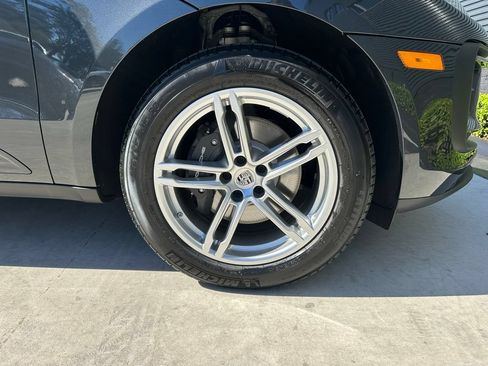 Used 2026 Porsche Macan AWD/4WD image 15