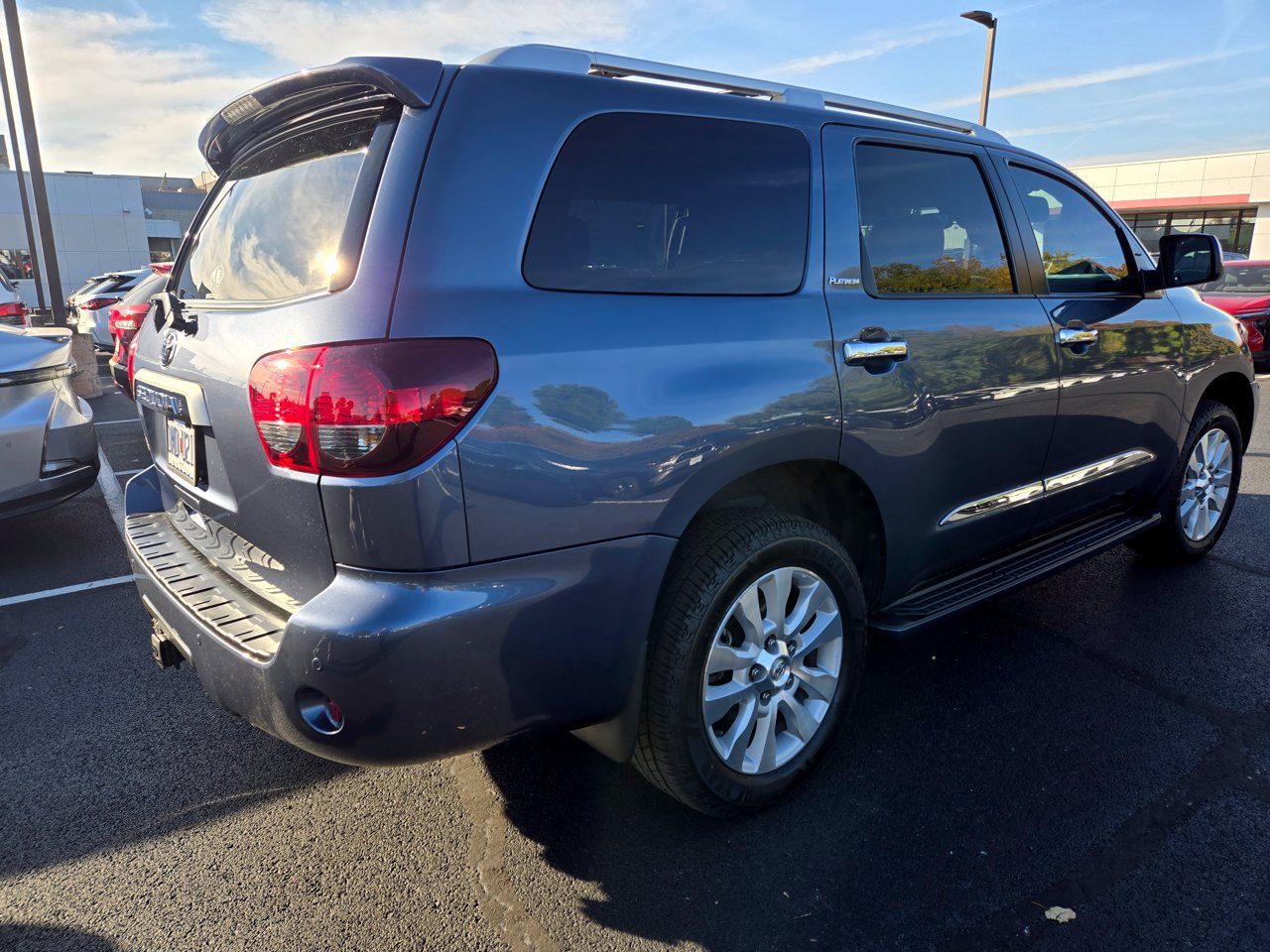 Used 2022 Toyota Sequoia Platinum AWD/4WD image 3