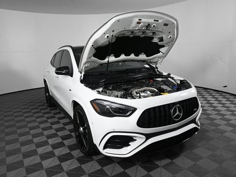Certified 2025 Mercedes-Benz GLA 35 AMG 4MATIC image 34