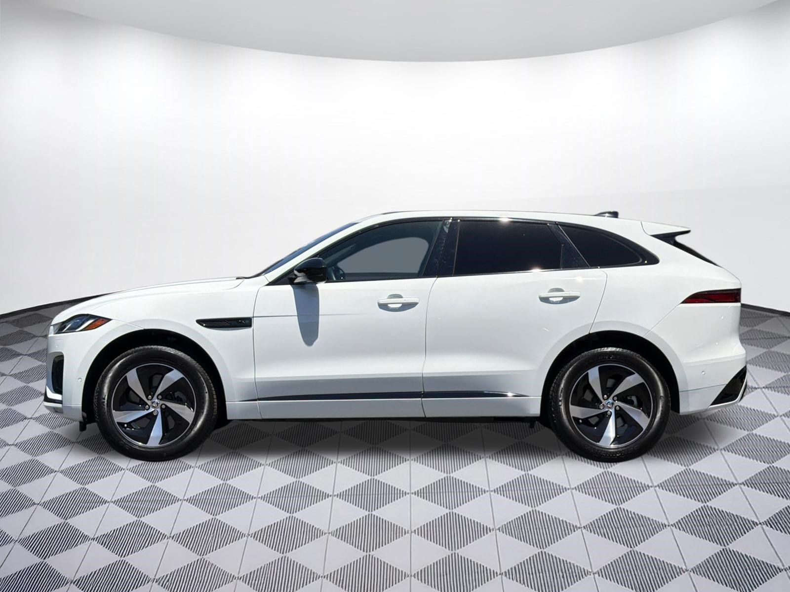 Used 2026 Jaguar F-PACE R-Dynamic S AWD/4WD image 2
