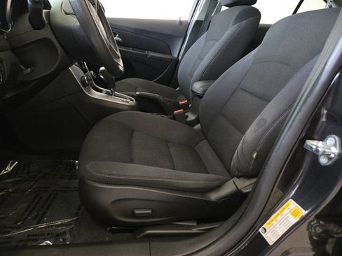 Used 2015 Chevrolet Cruze LT FWD image 19
