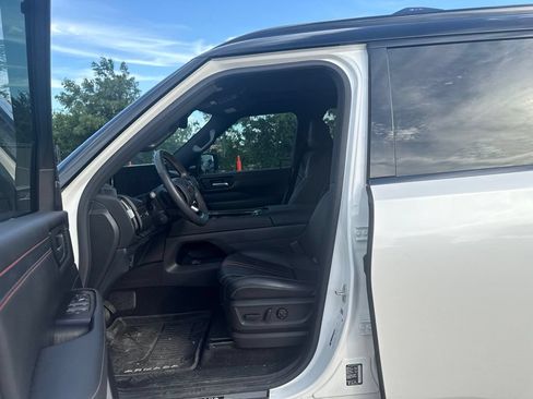 Certified 2025 Nissan Armada PRO-4X w/ Pro-4X Premium Package AWD/4WD image 12