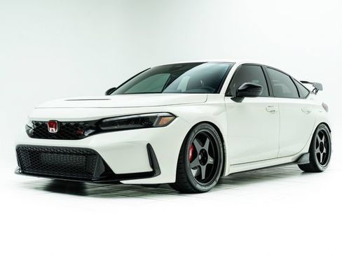 Used 2024 Honda Civic Type R image 9