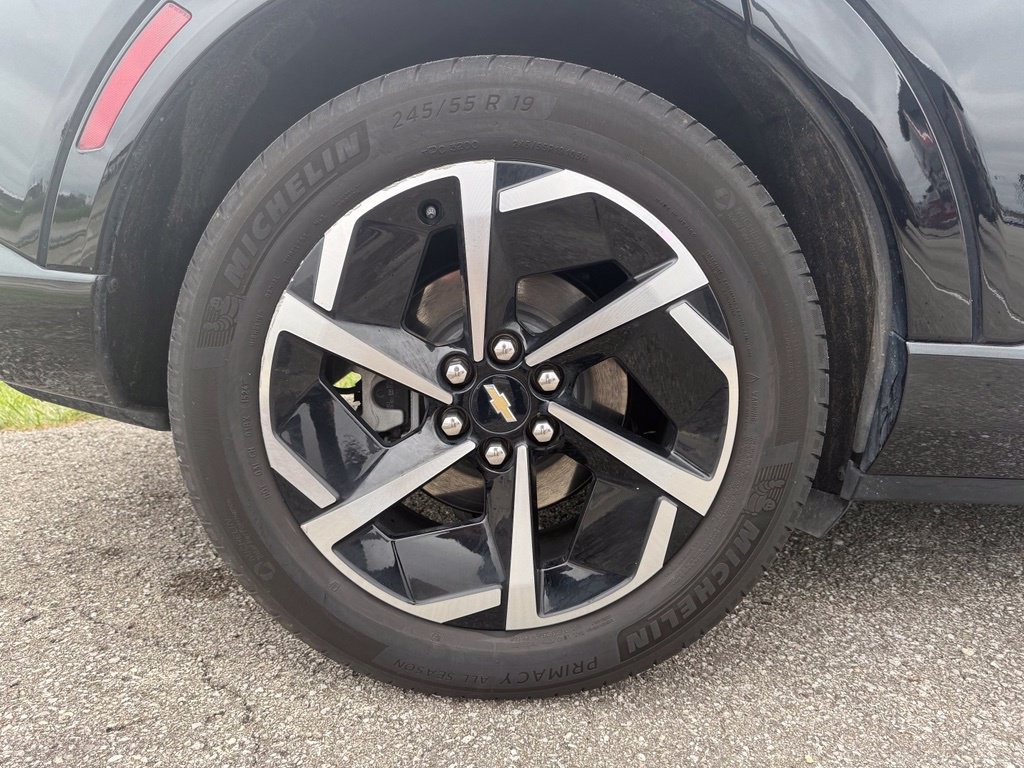Used 2024 Chevrolet Equinox EV LT w/ LPO, All-Weather Mat Package FWD image 17