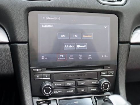 Used 2018 Porsche 718 Boxster S image 19