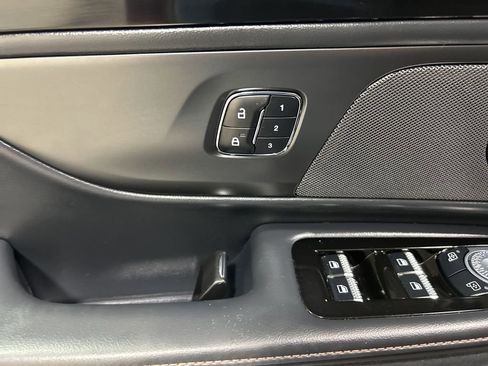 Certified 2024 Lincoln Nautilus Reserve w/ Equipment Group 202A image 13