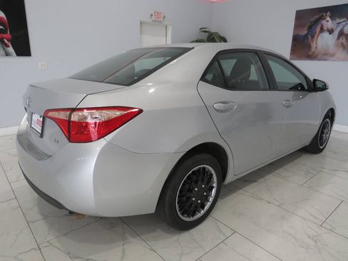 Used 2019 Toyota Corolla LE FWD image 3