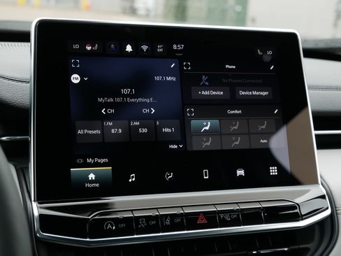 Used 2025 Jeep Compass Limited image 22