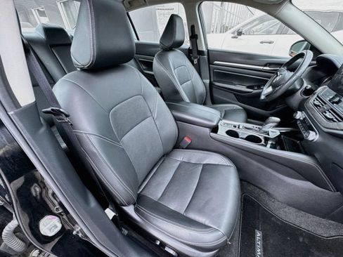Certified 2024 Nissan Altima 2.5 SL FWD image 18