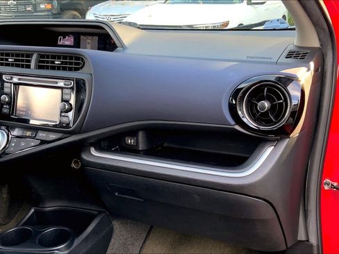 Used 2015 Toyota Prius C Two w/ Preferred Accessory Package image 18