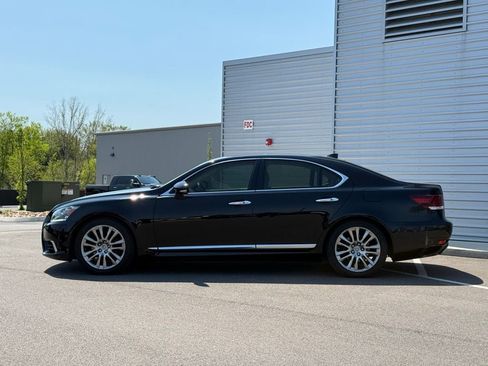Used 2016 Lexus LS 460 w/ Comfort Package image 13