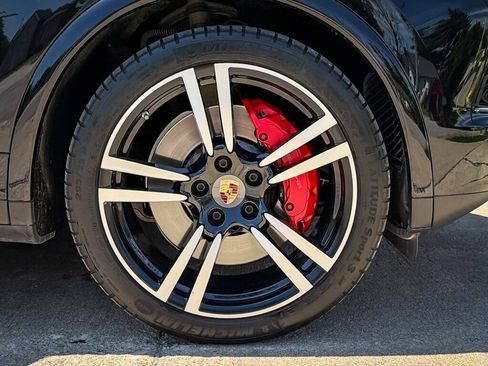 Used 2014 Porsche Cayenne Turbo S AWD/4WD image 13