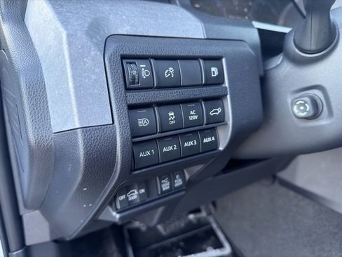 Used 2025 Toyota 4Runner 4WD image 15