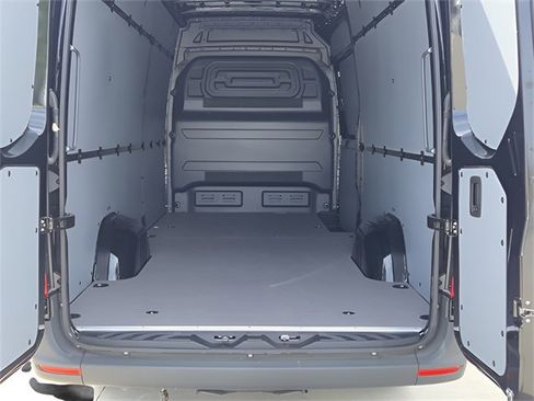 New 2024 Mercedes-Benz Sprinter 2500 image 6