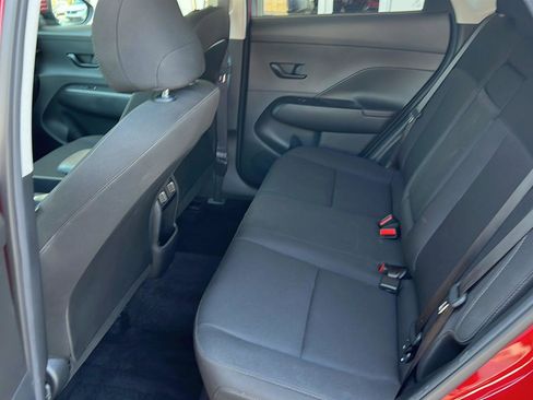 Used 2025 Hyundai Kona SEL image 11