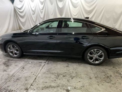 Used 2024 Honda Accord EX image 9