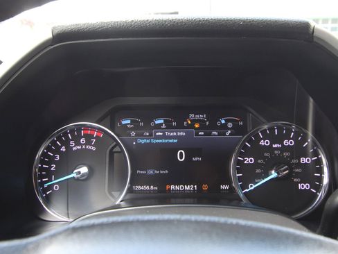 Used 2018 Ford F250 Lariat w/ Chrome Package AWD/4WD image 15