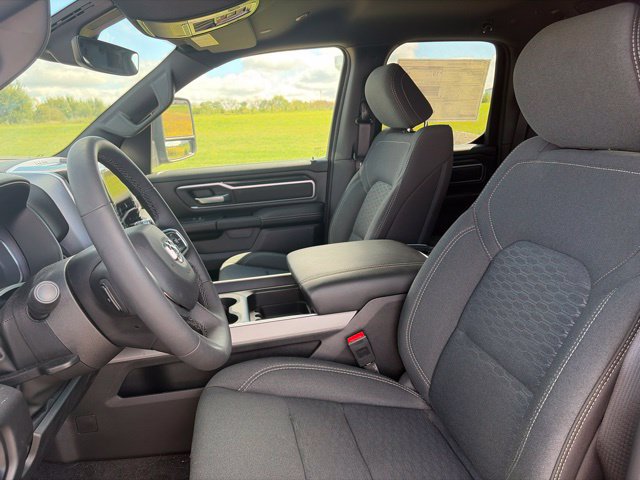 Used 2025 RAM 1500 Big Horn AWD/4WD image 7