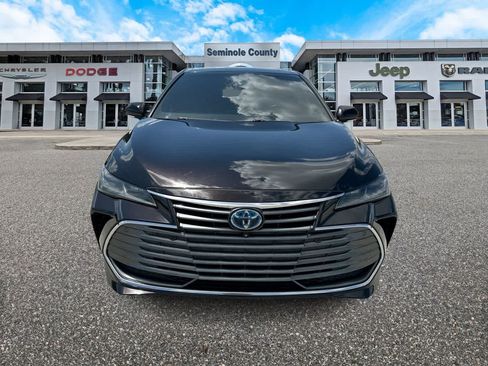 Used 2021 Toyota Avalon Limited w/ Advanced Safety Package FWD image 3