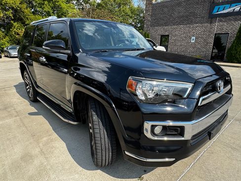 Used 2015 Toyota 4Runner SR5 Premium image 3