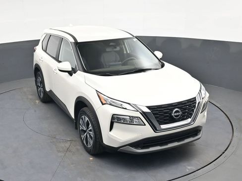 Used 2023 Nissan Rogue SV FWD image 30