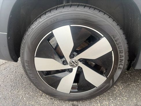 Used 2025 Volkswagen Taos S AWD/4WD image 10