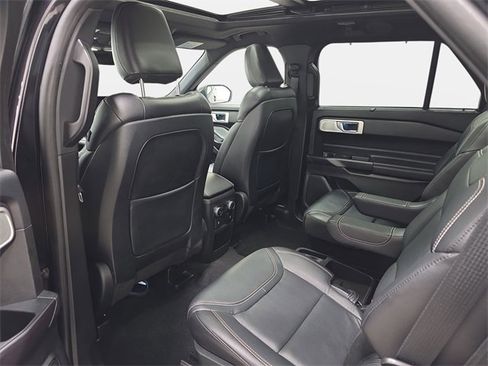 Used 2020 Ford Explorer ST w/ ST Street Pack image 12