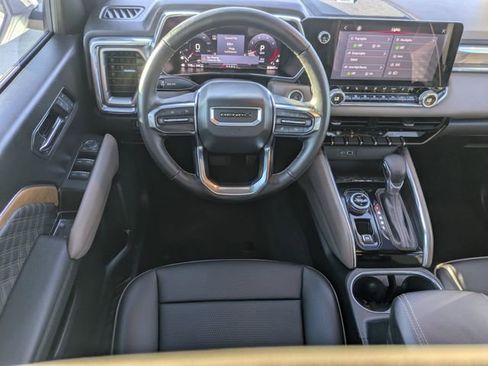 Used 2024 GMC Canyon Denali image 13