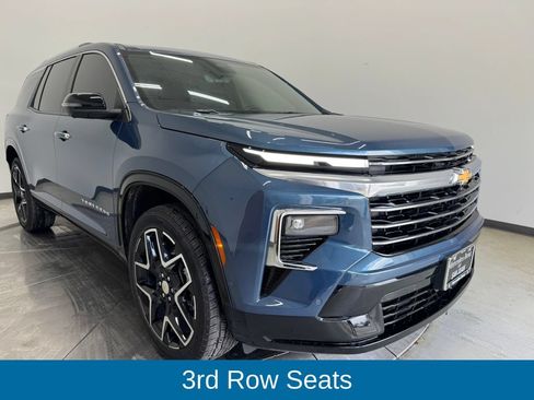 Used 2026 Chevrolet Traverse High Country w/ LPO, Floor Liner Package FWD image 1