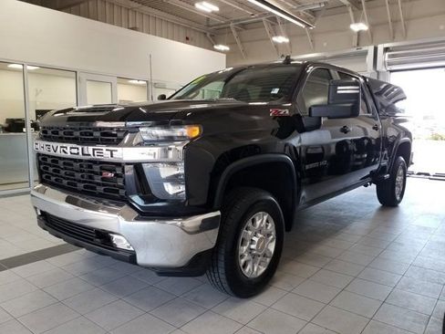 Used 2021 Chevrolet Silverado 3500 LT w/ Convenience Package AWD/4WD image 2