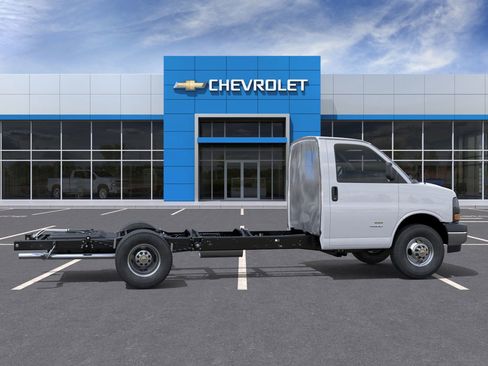 New 2025 Chevrolet Express 3500 w/ Power Convenience Package RWD image 23