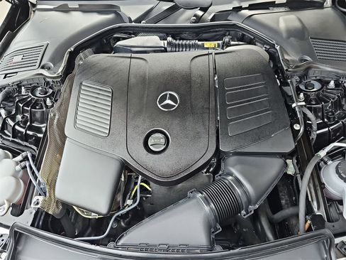 Used 2025 Mercedes-Benz C 300 Sedan image 13