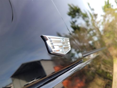 Used 2022 Cadillac Escalade Sport Platinum w/ Heavy-Duty Trailer Package image 7