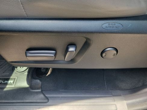 Used 2021 Toyota Tundra SR5 w/ SR5 Leather Package RWD image 17