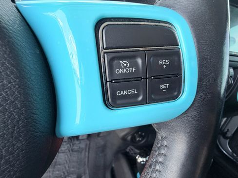 Used 2016 Jeep Wrangler Unlimited Sahara w/ Connectivity Group AWD/4WD image 15