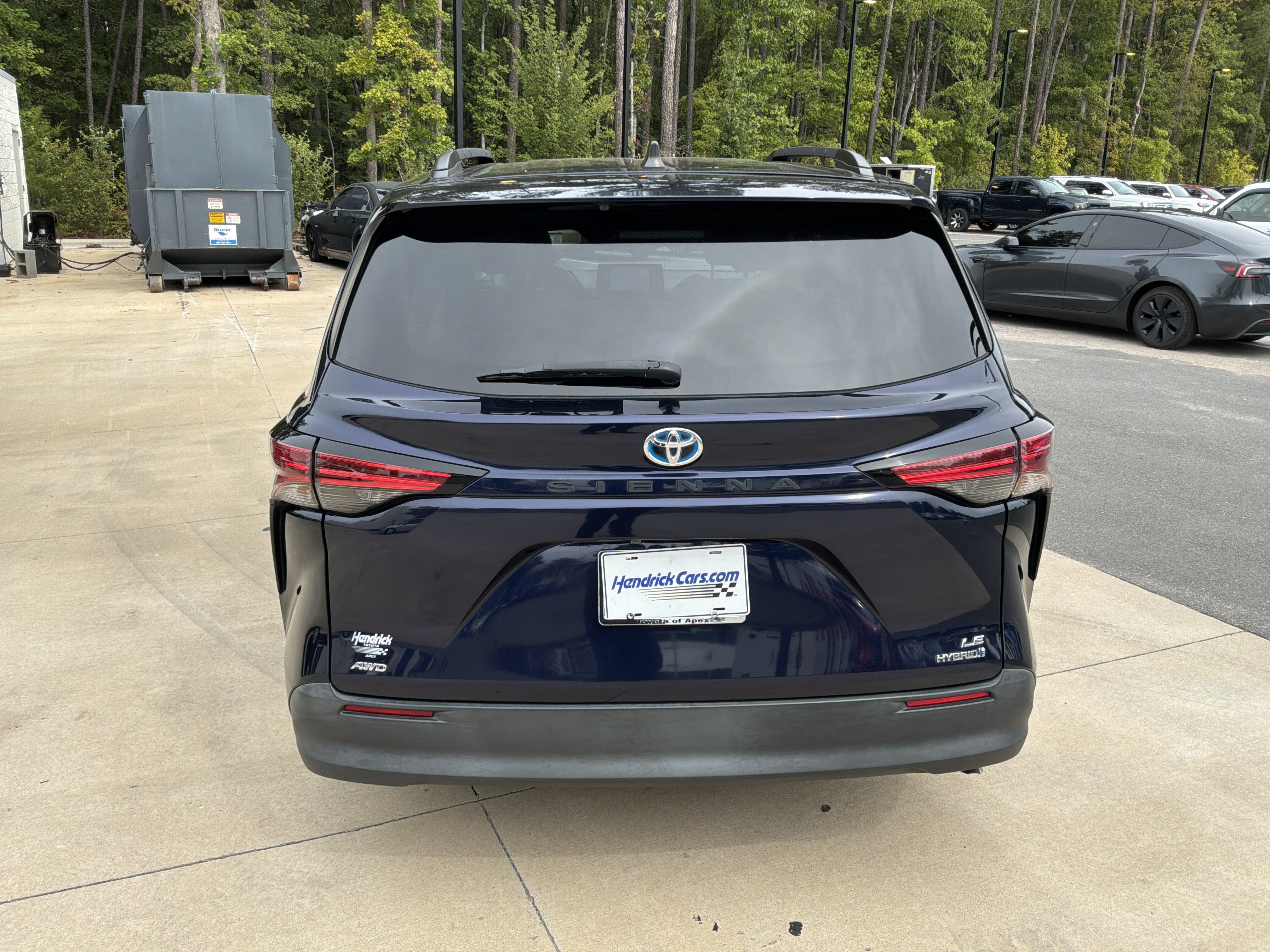 Used 2021 Toyota Sienna LE w/ LE Plus Package AWD/4WD image 9