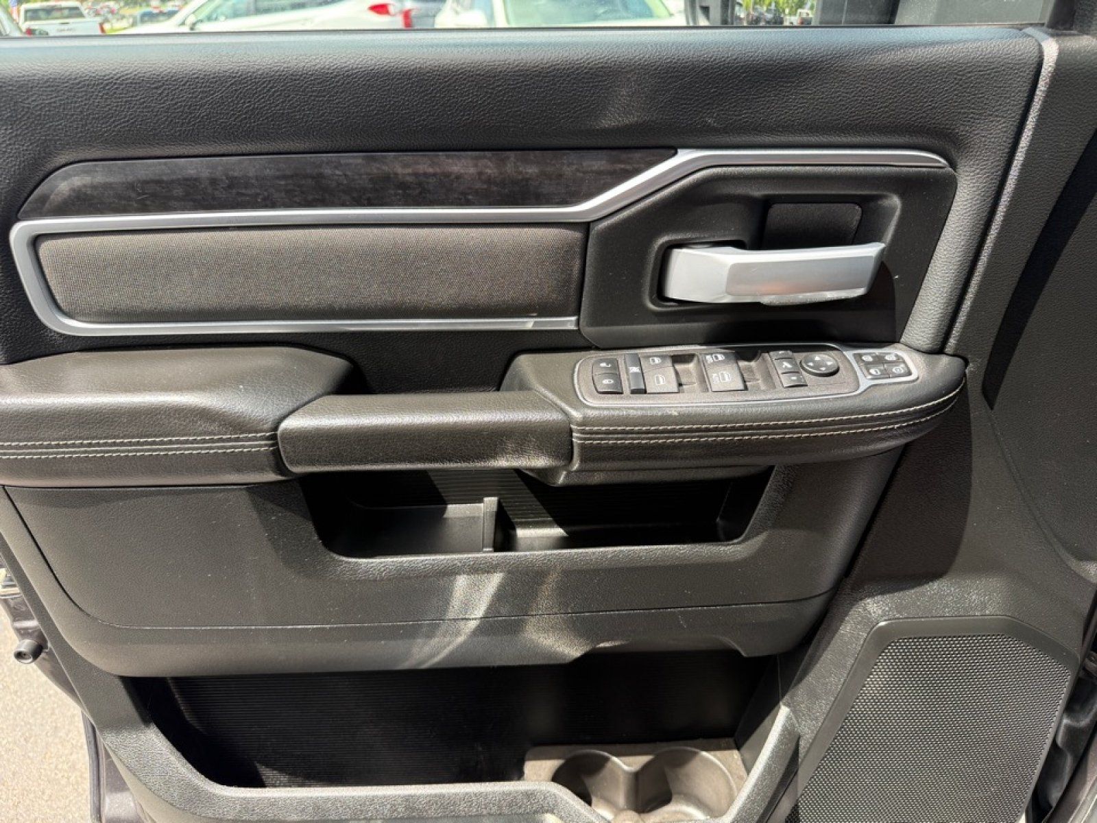 Used 2024 RAM 3500 Big Horn AWD/4WD image 33