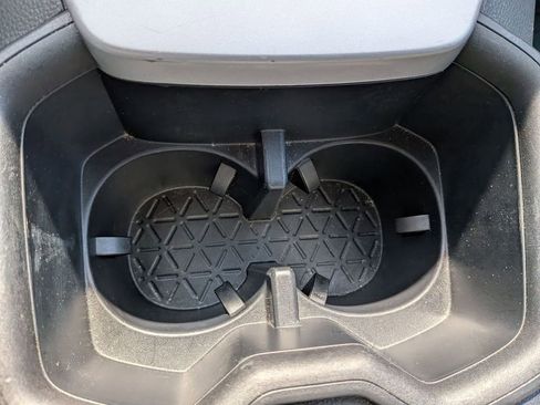 Used 2025 Toyota RAV4 XLE AWD/4WD image 22