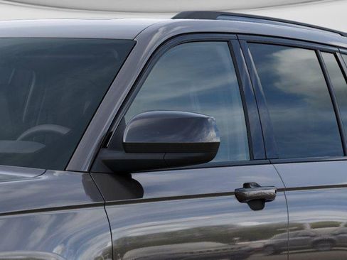 New 2025 Jeep Grand Cherokee Altitude image 12