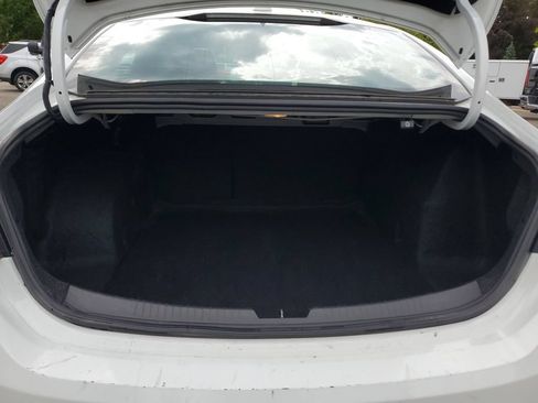 Used 2023 Chevrolet Malibu LT FWD image 9