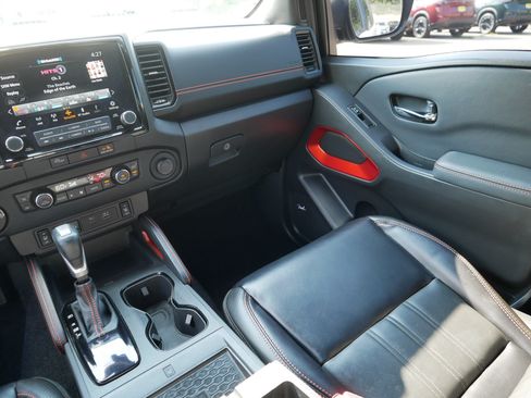 Certified 2024 Nissan Frontier PRO-4X w/ Pro Premium Package AWD/4WD image 11