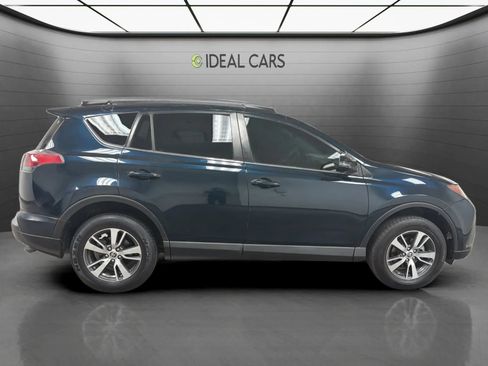 Used 2018 Toyota RAV4 XLE w/ Plus Extra Value Package FWD image 4