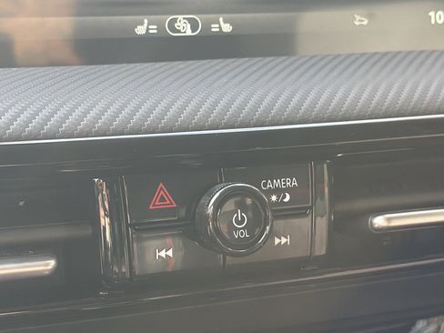 New 2026 Nissan Kicks SR w/ Cold Weather Package image 26