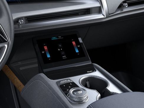 New 2026 Cadillac Vistiq Premium Luxury w/ LPO, Floor Liner Package image 23