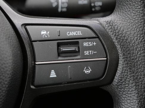 Used 2025 Honda CR-V LX image 30