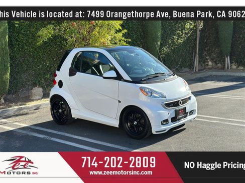 Used 2013 smart fortwo pure RWD image 4