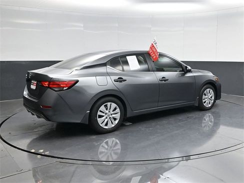 Used 2025 Nissan Sentra S image 3